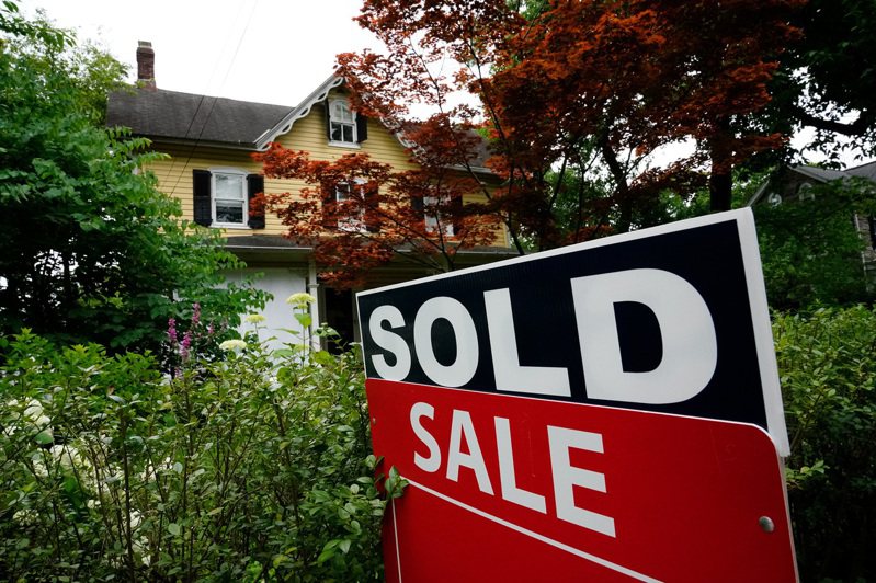由于利率上扬与房价居高不下，10月房屋销售量跌至史上新低。(美联社)(photo:UDN)