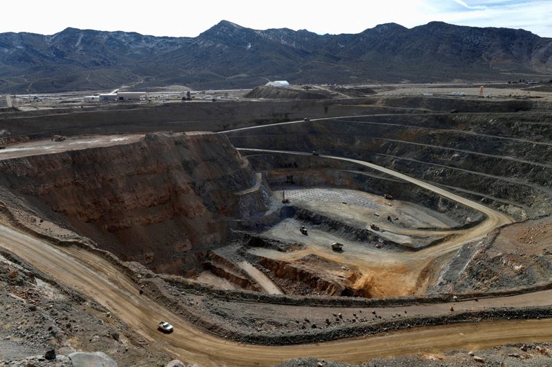 中国禁止出口稀土萃取技术，致力维持其市场主导地位，图为美国加州的稀土矿场。路透(photo:UDN)