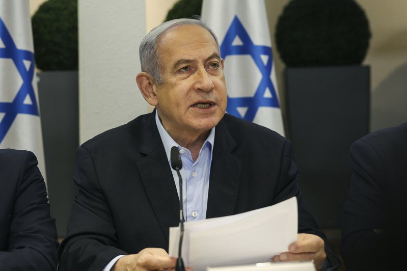 以色列總理內唐亞胡13日以戰火持續進行為由，禁止巴勒斯坦平民重返加薩北部，更放話將關閉加薩接壤埃及邊界的「費城走廊」。（歐新社）