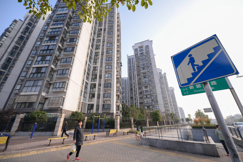 中國先前房市過熱，以「假離婚」逃避限購措施的做法盛行，北京市因此在2021年8月公布「離異3年內不得京內購房」。由於房市持續低迷，北京市今天宣布廢除此規定。（中新社）
