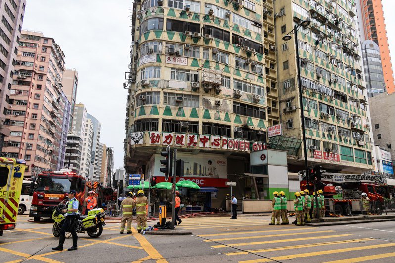 香港佐敦道華豐大廈日前發生3級火，初步造成5人死亡，多人受傷送院。 (中通社)