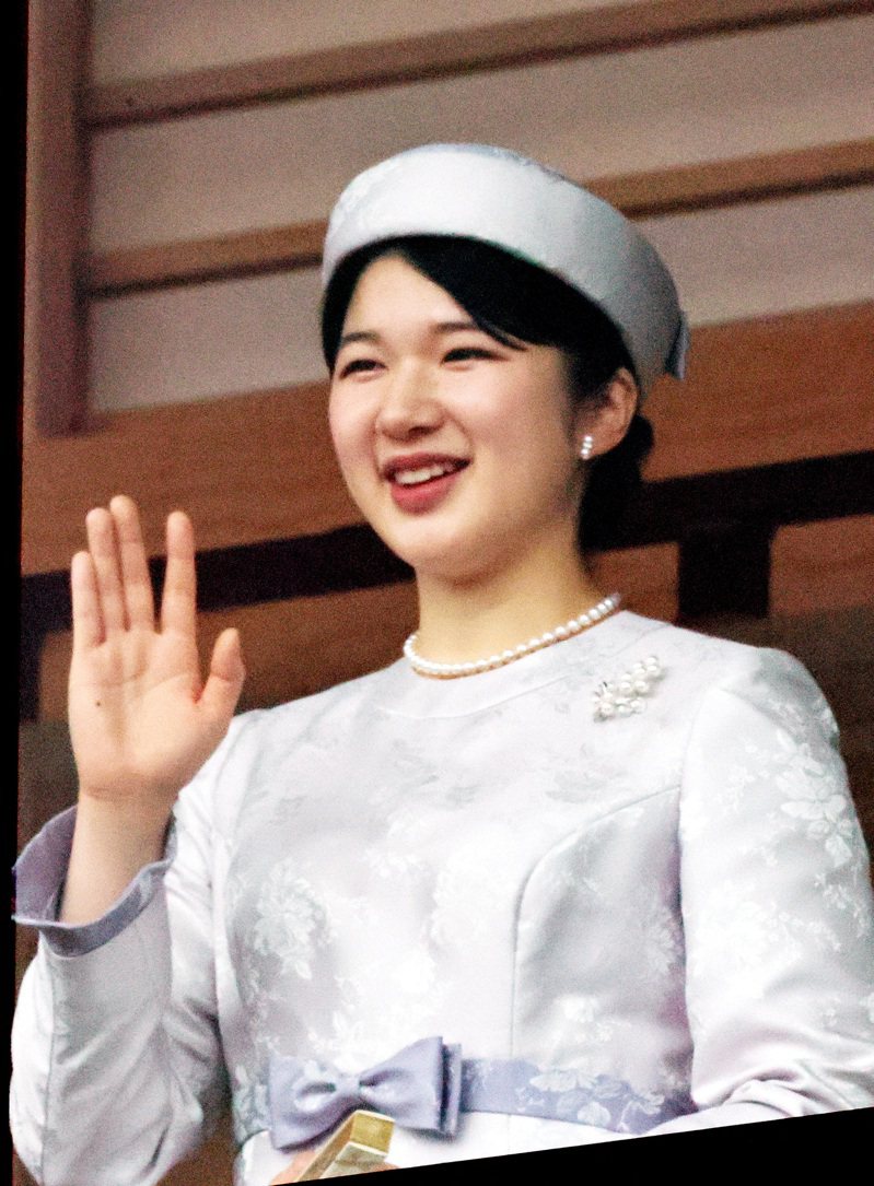 一旦日本朝野達成共識，並修訂皇室典範，22歲的愛子等人在結婚後也可以留在皇室中。（路透）