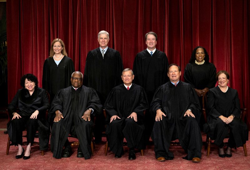 川普任內改造了聯邦最高法院，把三名保守派大法官送進最高法院。(路透)