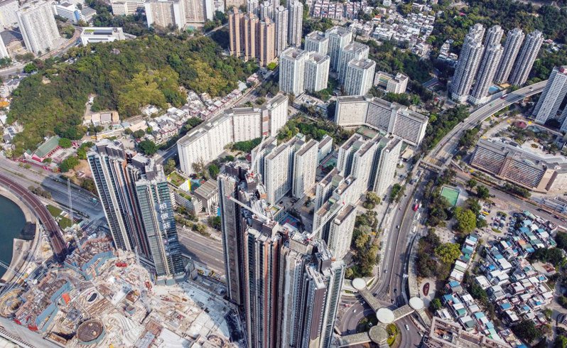 香港房屋局數據顯示，香港未來3至4年私人住宅一手潛在供應增至11.2萬個單位，再創新高，按季增加3000個。（中通社）